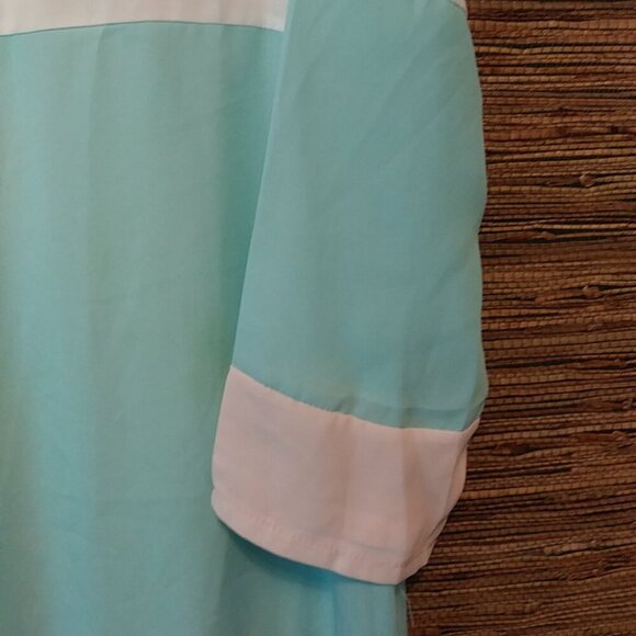 Yilijuan Aqua & White Tunic Blouse / Mini Dress | XXL | Pre-Loved Perfection - Picture 4 of 9